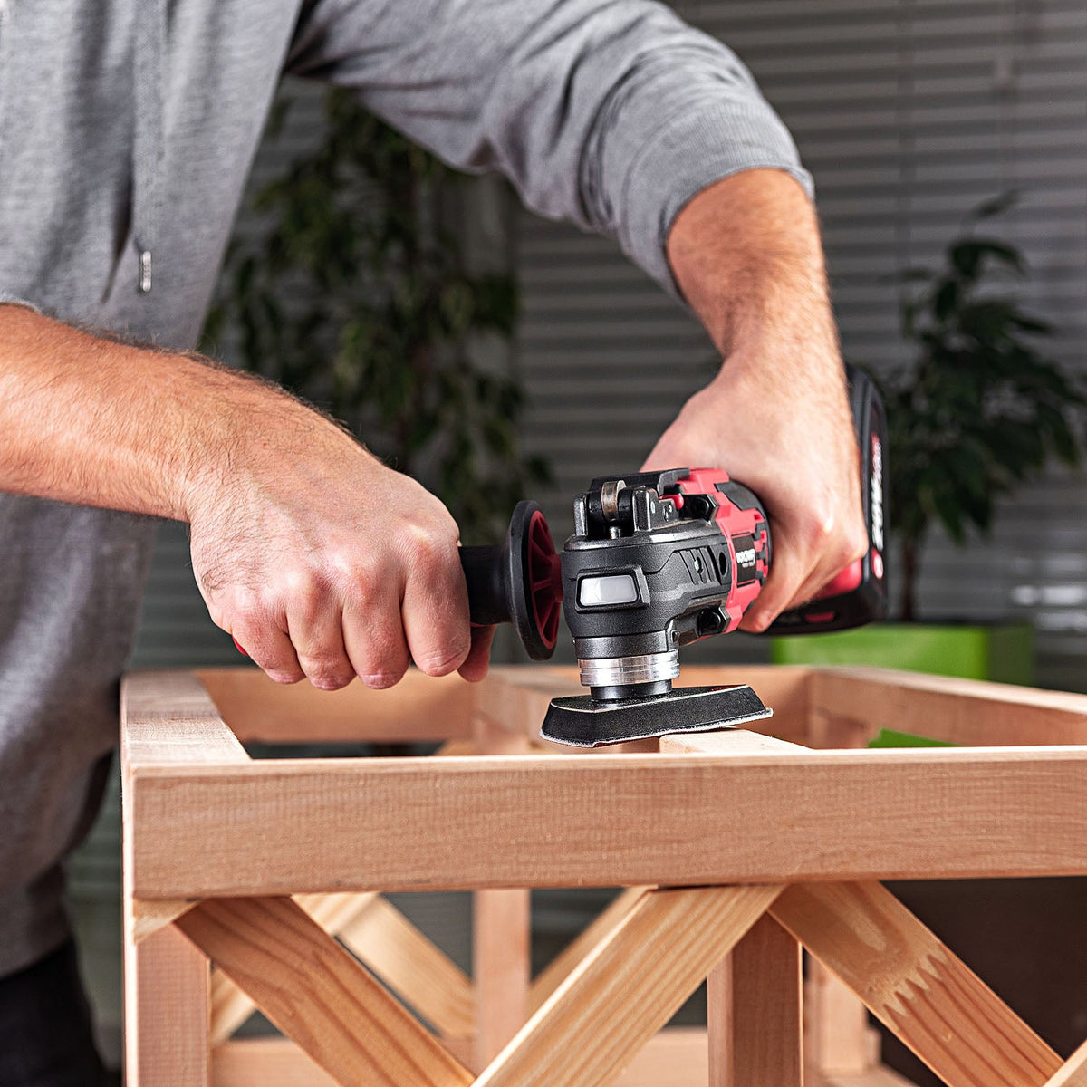 WorCraft 20V Brushless Oscillating Multi-Tool Kit with 4.0Ah Battery Options & Charger