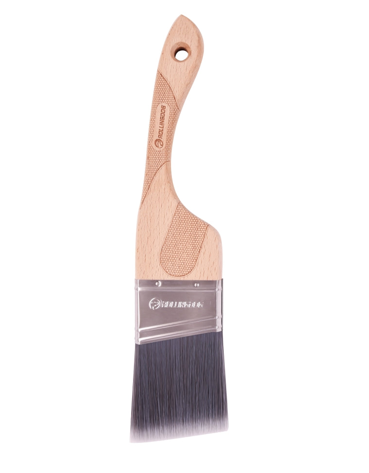 10704 Close-up of fine-tipped filament blend on DOBERMAN™ Midas Touch brush