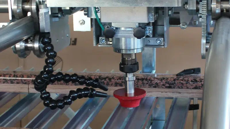 Achilli CNC CloseUp of Machine